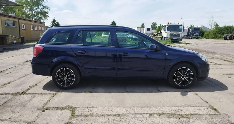 Opel Astra cena 6900 przebieg: 207004, rok produkcji 2005 z Stargard małe 562